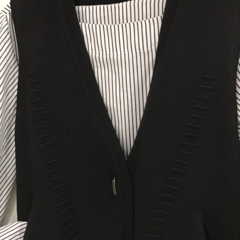 One Grey Day Black duster - Picture 3 of 7